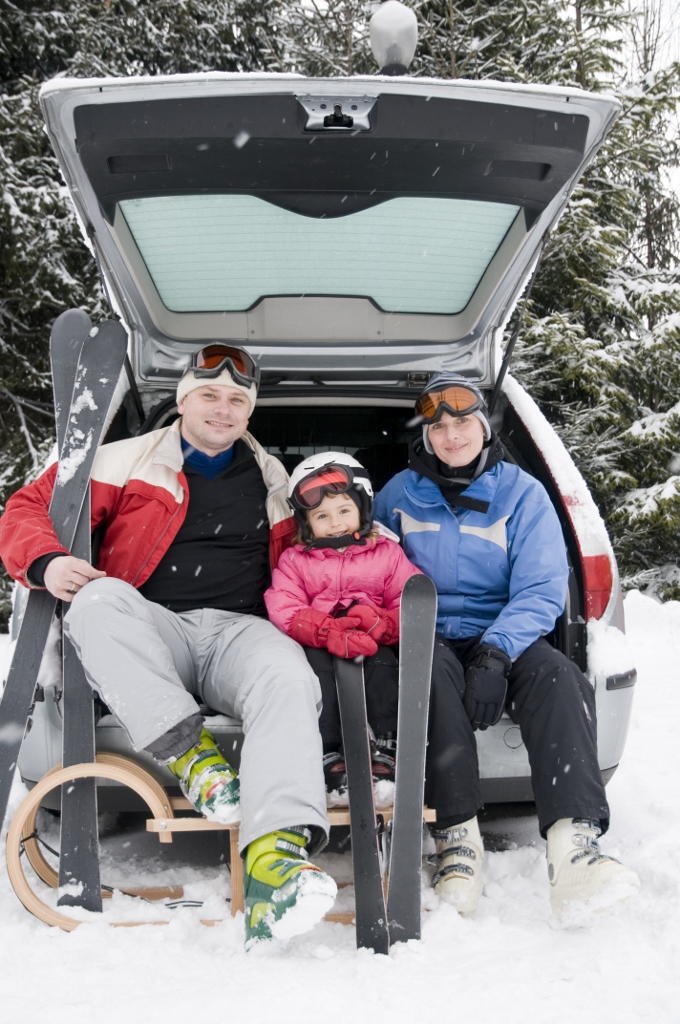 family winter fun (680x1024)